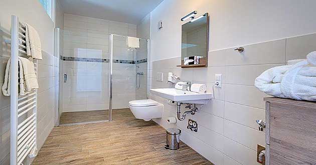 Urlaub �ber Silvester bei Leipzig. Silvester-Kurzurlaub am St�rmthaler See im Leipziger Neuseenland.