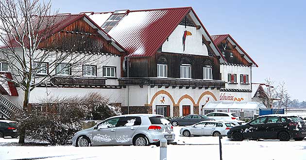 Silvester-Kurzurlaub mit Skiurlaub in Europas grter Indoor-Wintersporthalle. Urlaub ber Silvester in Mecklenburg MV