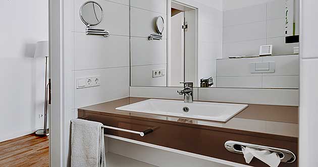 Badezimmer beim Urlaub �ber Silvester an der Nordsee. Silvesterurlaub in Norddeutschland auf der Ostfriesischen Nordseeinsel Borkum, nordwestlich von Emden.