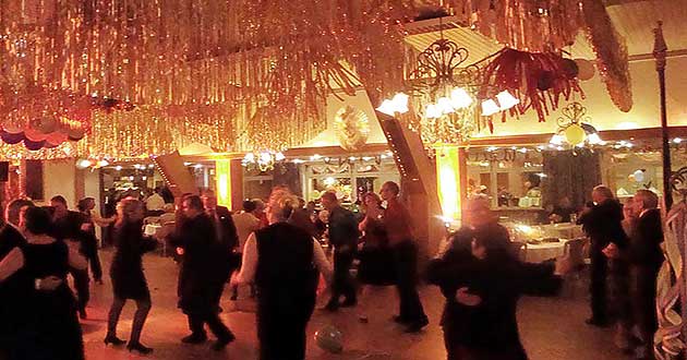 Urlaub ber Silvester in der Lneburger Heide. Silvesterkurzurlaub in der Weltvogelparkstadt Walsrode im Heidekreis.