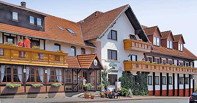 Urlaub ber Silvester im Sauerland. Silvesterangebot im Naturpark Kellerwald-Edersee, zwischen Korbach, Frankenberg, Allendorf, Winterberg, Willingen, Bad Arolsen, Bad Wildungen und Kassel.