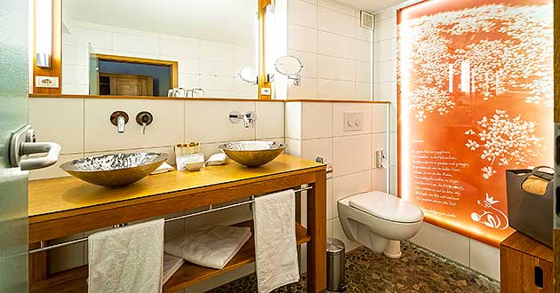 Urlaub ber Silvester in Wesel am Niederrhein, Silvesterurlaub im Wellnesshotel in Nordrhein-Westfalen mit 5300 qm groen Spa-Bereich