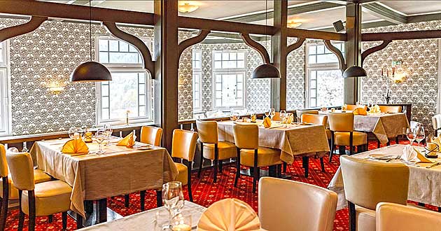 Urlaub �ber Silvester im Schlosshotel im Schwarzwald, Silvesterurlaub zwischen Offenburg, Freudenstadt, Villingen-Schwenningen und Freiburg im Breisgau