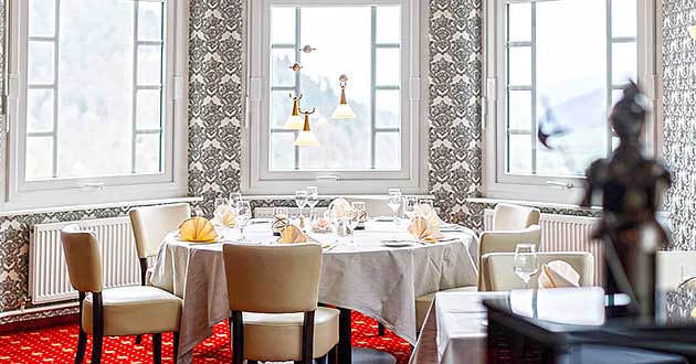 Urlaub �ber Silvester im Schlosshotel im Schwarzwald, Silvesterurlaub zwischen Offenburg, Freudenstadt, Villingen-Schwenningen und Freiburg im Breisgau