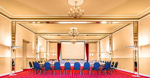 Urlaub �ber Silvester im Schlosshotel im Schwarzwald, Silvesterurlaub zwischen Offenburg, Freudenstadt, Villingen-Schwenningen und Freiburg im Breisgau