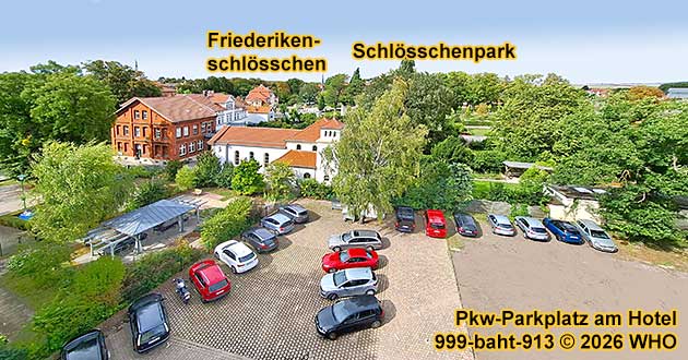 Pkw-Parkplatz neben dem Hotel, Friederikenschl�sschen und Schl�sschenpark