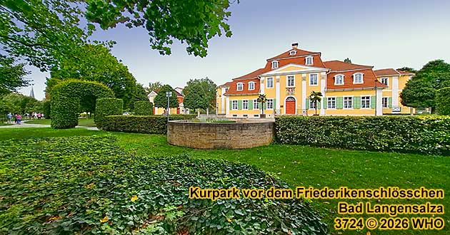 Blick vom Kurpark auf die Vorderseite des Friederikenschl�sschens in Bad Langensalza.